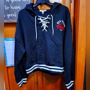 A WEAR by Erin Andrews Black cropped New England Patriots Hoodie. NWT